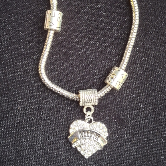 New Rhinestone MOM European Snake Chain Love Charms Bracelet. - Picture 10 of 13